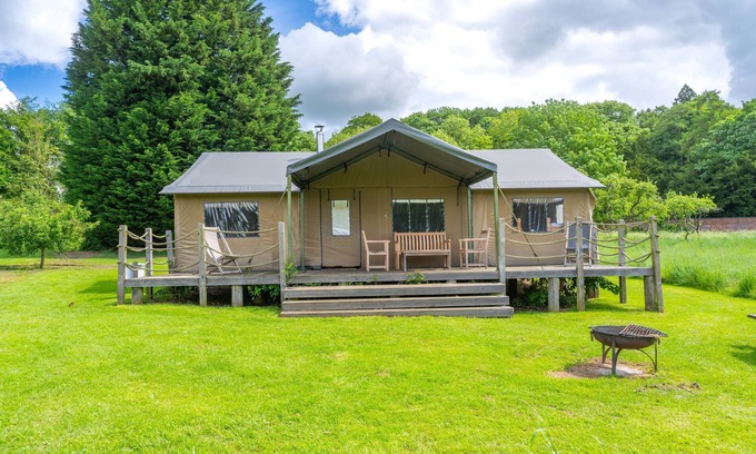 Exton Cabina | Teal at Exton park, Rutland
