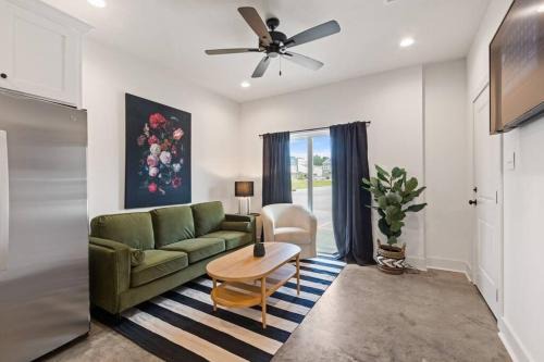 Lafayette Apartamento | Teche House KING Bed Luxury Getaway Fast WiFi