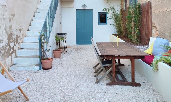 Alignan-du-Vent Casa | Teepee House