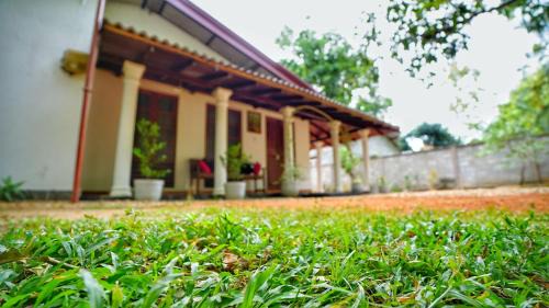 Dambulla Casa | Temple Entrance Villa