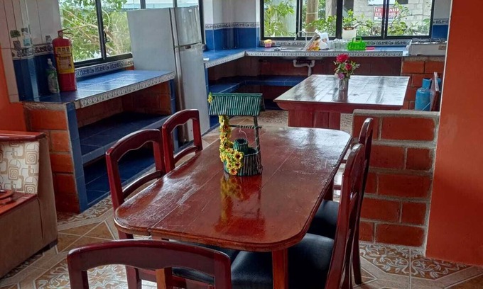 Tena Casa | Tena - 4 Beds - Sleeps 12 - Pet Friendly - Hot Tub
