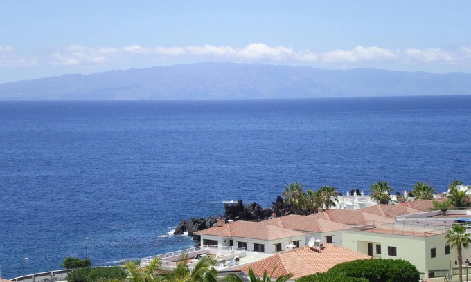Santiago del Teide Apartamento | Tenerife, Playa La Arena: wifi gratuito, playa a 300 metros, piscina.