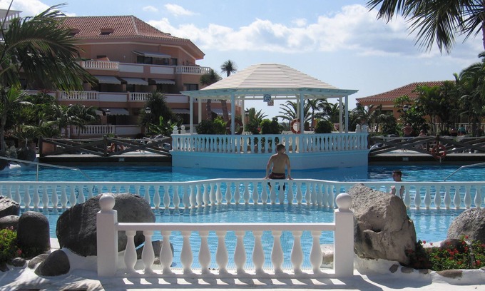 Arona Apartamento | Tenerife Royal Gardens