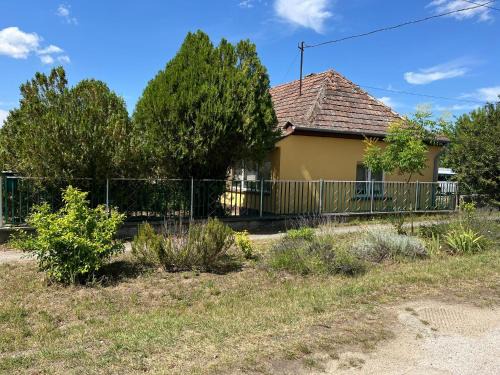 Rede Apartamento | Tengelice-ház