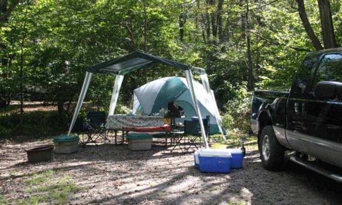 Wellsboro Casa | Tent and Tear Drop Electric site 10