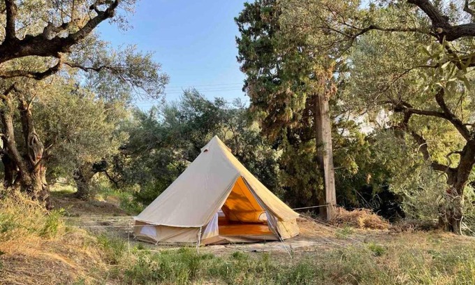 Ligia Otro | Tent by the sea, private toilet and kitchenette