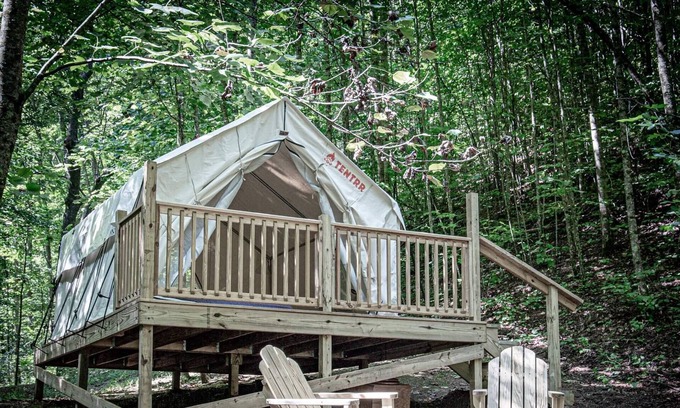 Gatlinburg - Pigeon Forge Alquiler De RV | Tentrr Signature Site - Happy Hollow Hideaway Creekside