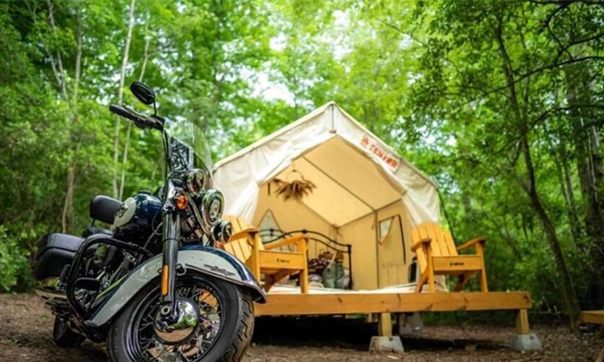 Silver Point Alquiler De RV | Tentrr Signature Site - Rooster at Defenders Retreat - Site A