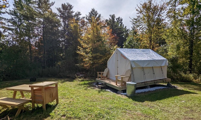 New London Alquiler De RV | Tentrr Signature Site - Secluded Retreat - Main Street Meadows