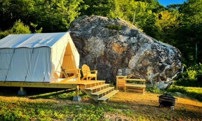 Porter Alquiler De RV | Tentrr Signature Site - Boulder Campsite, Porter, Maine