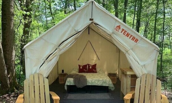 Wayland Alquiler De RV | Tentrr Signature Site - Hawkeye Hideaway