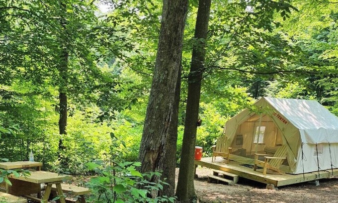 Logan Alquiler De RV | Tentrr Signature Site - Lazy Ferret Glamping - Camp Bobcat