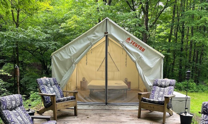 Fishs Eddy Alquiler De RV | Tentrr Signature Site - Paradise Falls - Coleman Outfitted Site