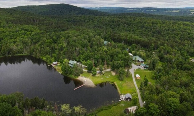 Hardwick Alquiler De RV | Tentrr Signature Site - Treetops at Lake Wapanacki
