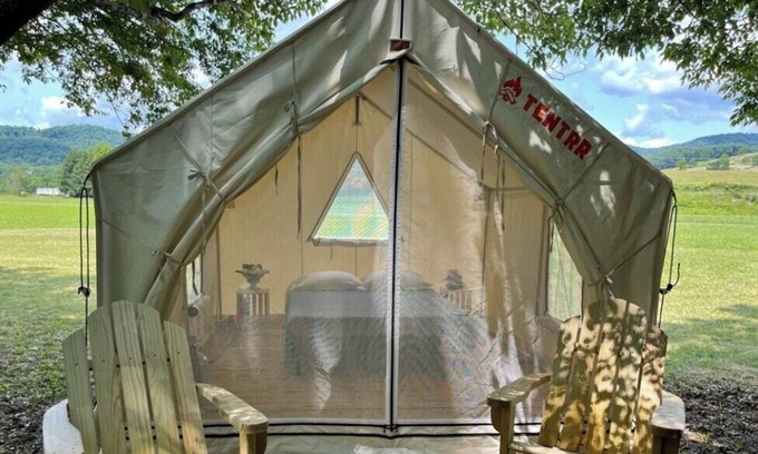Pence Springs Alquiler De RV | Tentrr Signature Site - Skyhawk