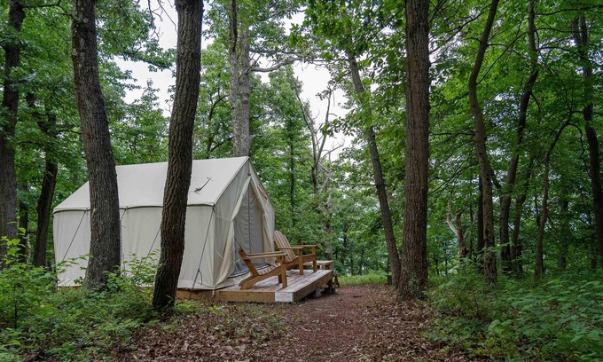 Berkeley Springs Alquiler De RV | Tentrr State Park Site - WV Cacapon State Park - Site G (2.6 miles past Cacapon