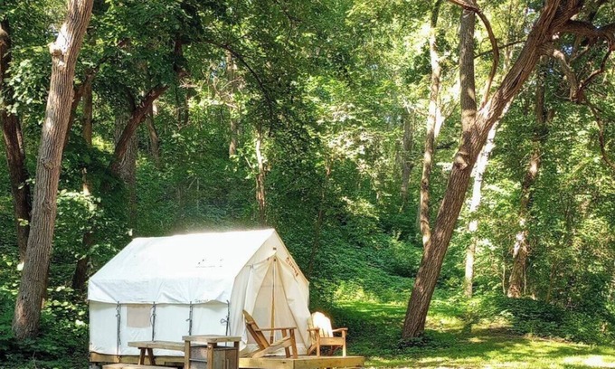 Burbank Alquiler De RV | Tentrr State Park Site - Nebraska Ponca State Park - Woodland K - Single Camp