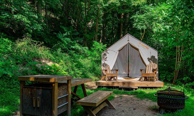 Ansted Alquiler De RV | Tentrr State Park Site - WV Hawk's Nest State Park - Site H - Single Camp