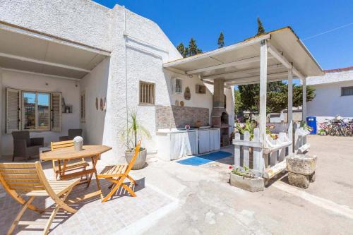 Torre Lapillo Casa | Tenuta Fioravante by BarbarHouse