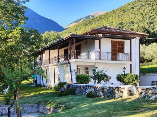 San Donato Val Di Comino Cama Y Desayuno | Tenuta Le Pietre Bed & Breakfast