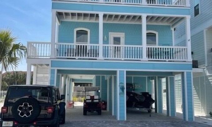 Navarre Beach Casa | “Tequila Sunrise” Luxury Home, Elevator, Pool, Free Golf Cart