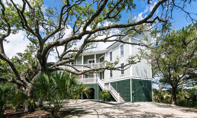 Edisto Island Casa | Tequila Sunset:Amazing Dog Friendly Home;Ocean Views/Private Dock; Minutes to Beach;Elevator/WiFi