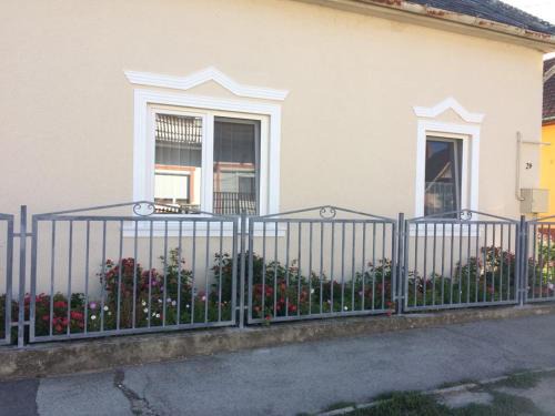 Balatonlelle Apartamento | Teraszos ház