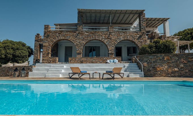 Parasporos Villa | TERRA retiro en Paros, con piscina privada, vistas al mar, cerca de playas de arena