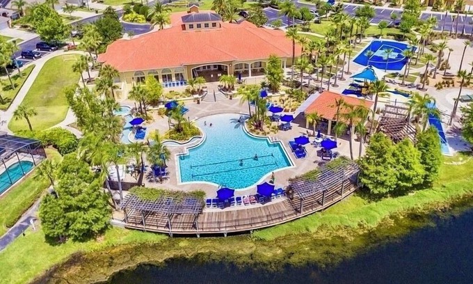 Lake Berkley Casa | Terra verde resort 4brs / 3bth cozy Townhome