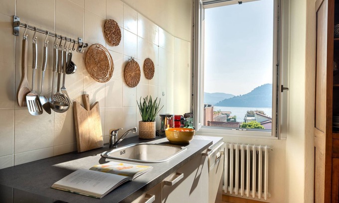 Torno Apartamento | Terrace Over Torno