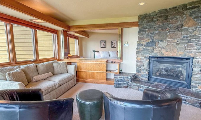 Grand Marais Condominio | Hermoso condominio acantilado con vistas al lago Superior