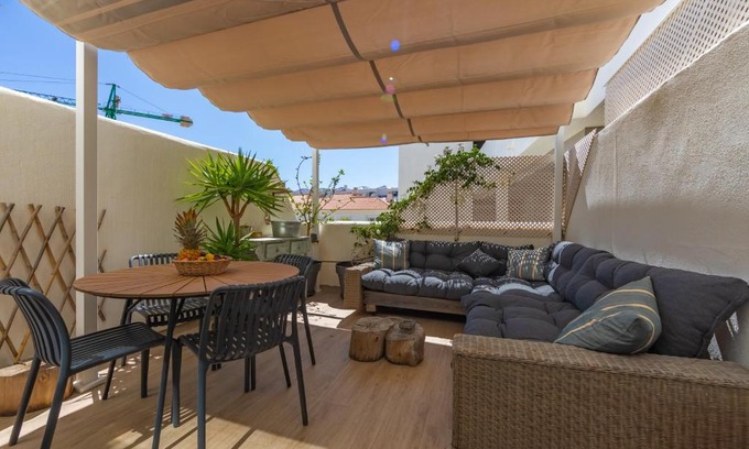 Tarifa Apartamento | Terrace, pool, near beach & home office (Fibre)