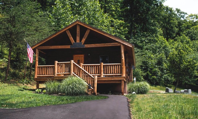 Rockbridge Cabina | Terrapin Hideaway's Honu Retreat 1 Bedroom Cabin, Hocking Hills Logan Laureville Rockbridge Sleeps 4