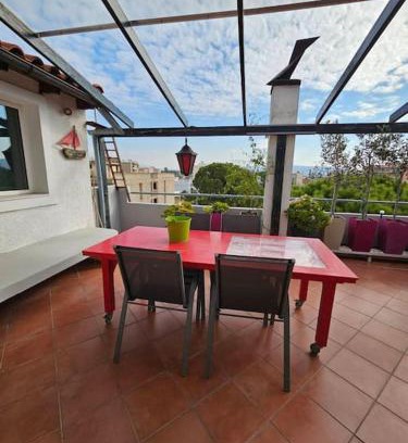 Elefsina Apartamento | Terrazza 14, Family house in Elefsina