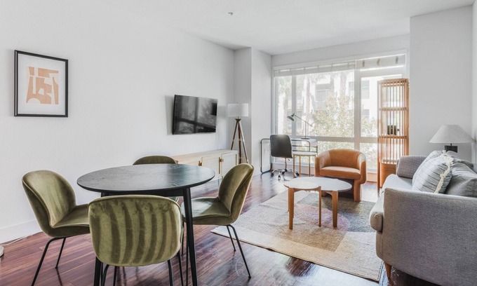 Renaissance Apartamento | Terrific San Jose 1BR w/ Gym, Pool & Spa, nr Restaurants
