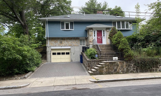 Brook Farm Casa | Terrific vacation house only 4.5 miles away from downtown Boston