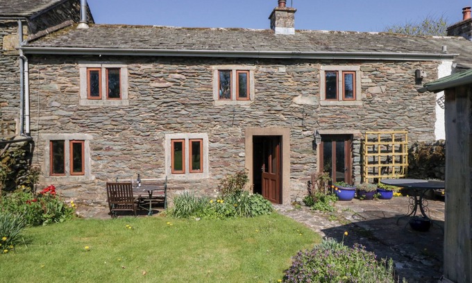 Bampton Cabaña | TETHERA COTTAGE, family friendly, with open fire in Bampton, Cumbria
