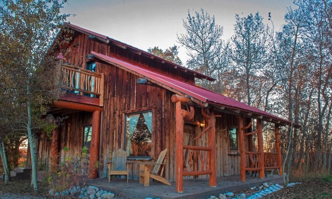 Clawson Casa | Rústica cabaña del rincón norte en un entorno campestre con vistas a Teton