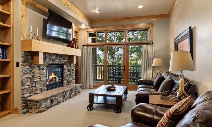 Victor Condominio | Teton Retreat Condo at Palisades includes Bronze Buffalo Ranch private amenities