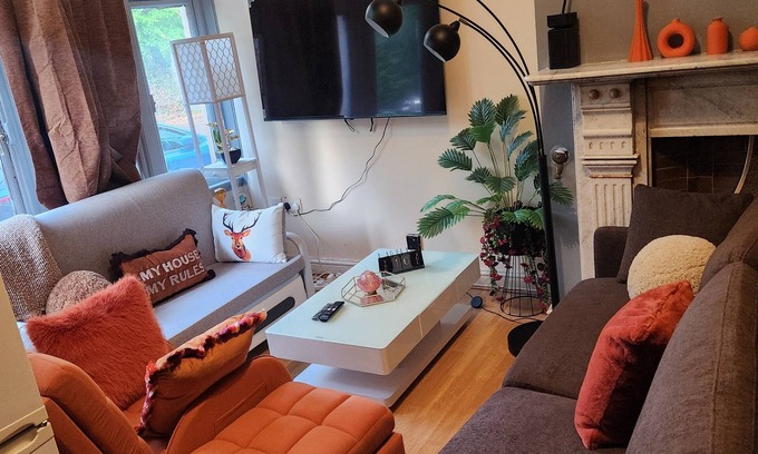 Wolverhampton Apartamento | Tettenhall, Wolverhampton offers a variety of attractions includ historical site