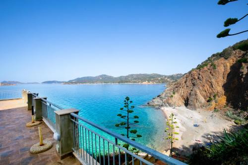 Teulada Apartamento | Teulada studio with pool and beach access