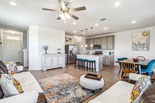 Del Valle Casa | Texan Oasis, minutes from COTA, Airport, and all Austin has to offer!