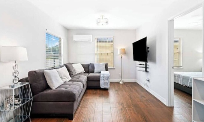 OST - South Union Apartamento | Texas Med Center Stunning & Vibrant Stay