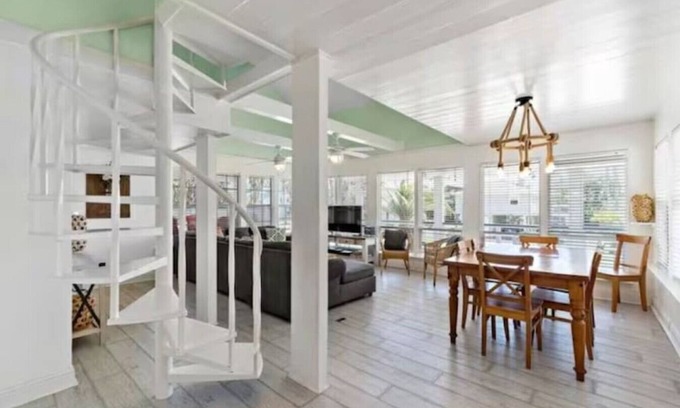 Pirates Beach Casa | Texas vacation home with huge yard and pool, close to beach