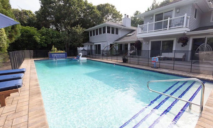 East Quogue Casa | Thanksgiving is around the corner , better book now!!!
