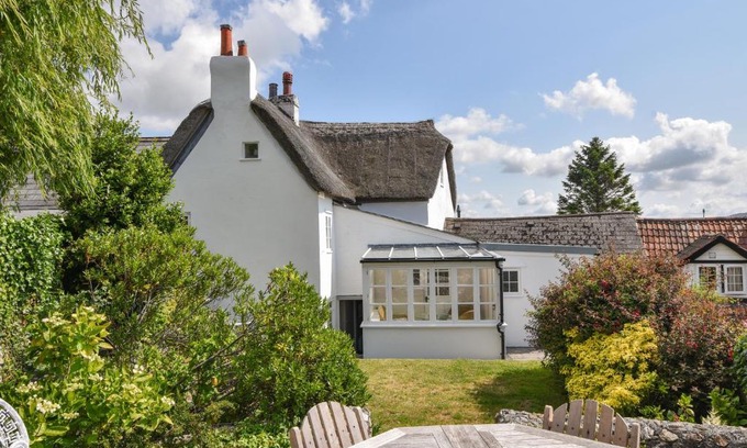 Charmouth Casa | Thatched Cottage