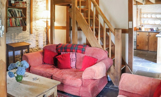 Llanybydder Cabaña | Thatched Cottage - UK50261