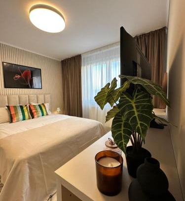 Tractorul Apartamento | The 30th