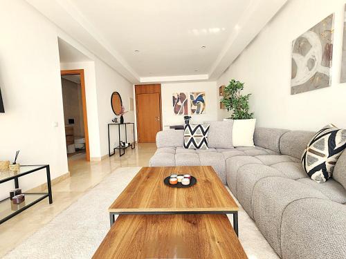 Gauthier Apartamento | The 53 Gauthier by IB Signature - Stylish two-Bedroom flat - Wifi, Self Check-in, Day and Night Security, close to all facilities