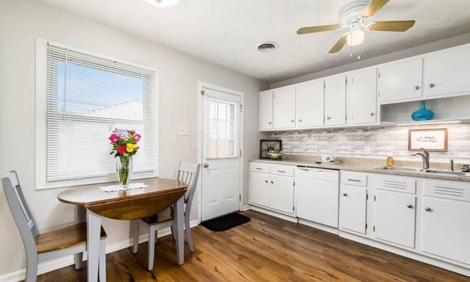 Grove City Casa | The 614-Columbus Ohio-Grove City-Close to everything-Pet friendly-Parks